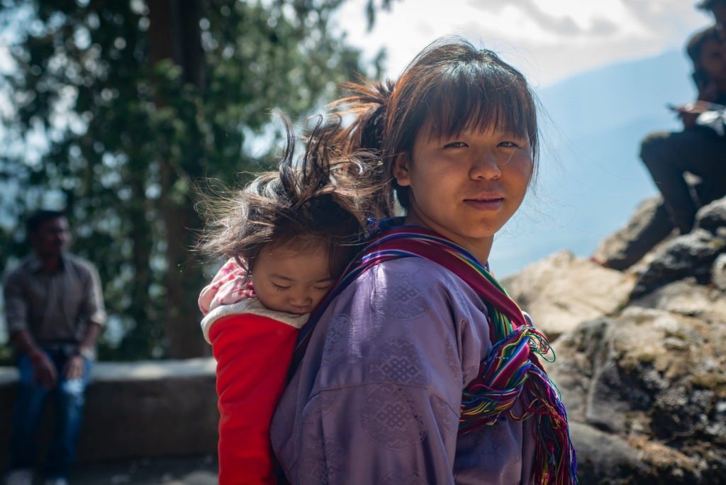 Бутана больше. Бутан люди. Бутан население. Бутан + Рик.